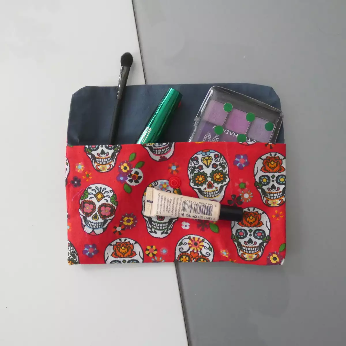 Pochette Tiaki motif fête des morts
